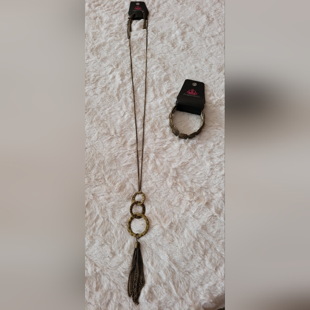 Paparazzi Necklace, Earrings & Bracelet - NWT
